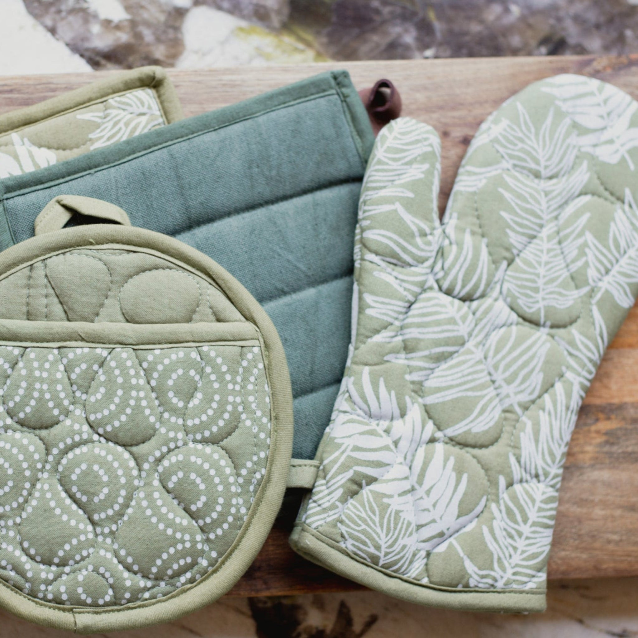 Oven Mitts Set- Kenyan materials and design for a fair trade social enterprise