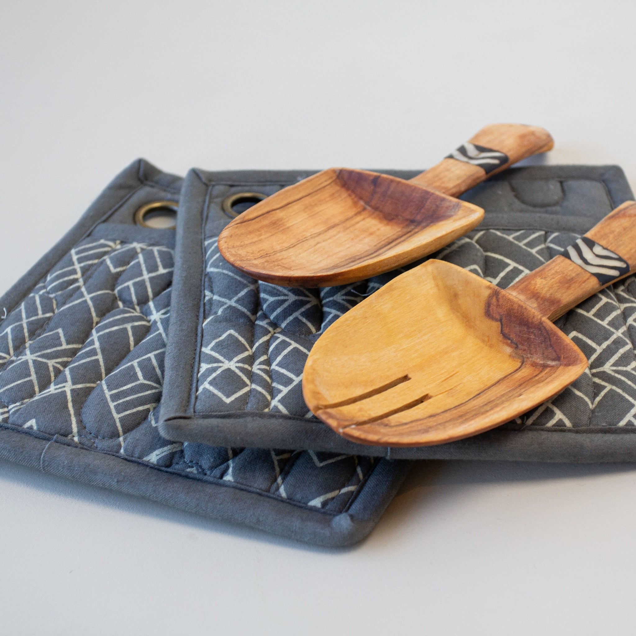 Hot Pad & Spoon Set - Kenyan materials and design for a fair trade boutique