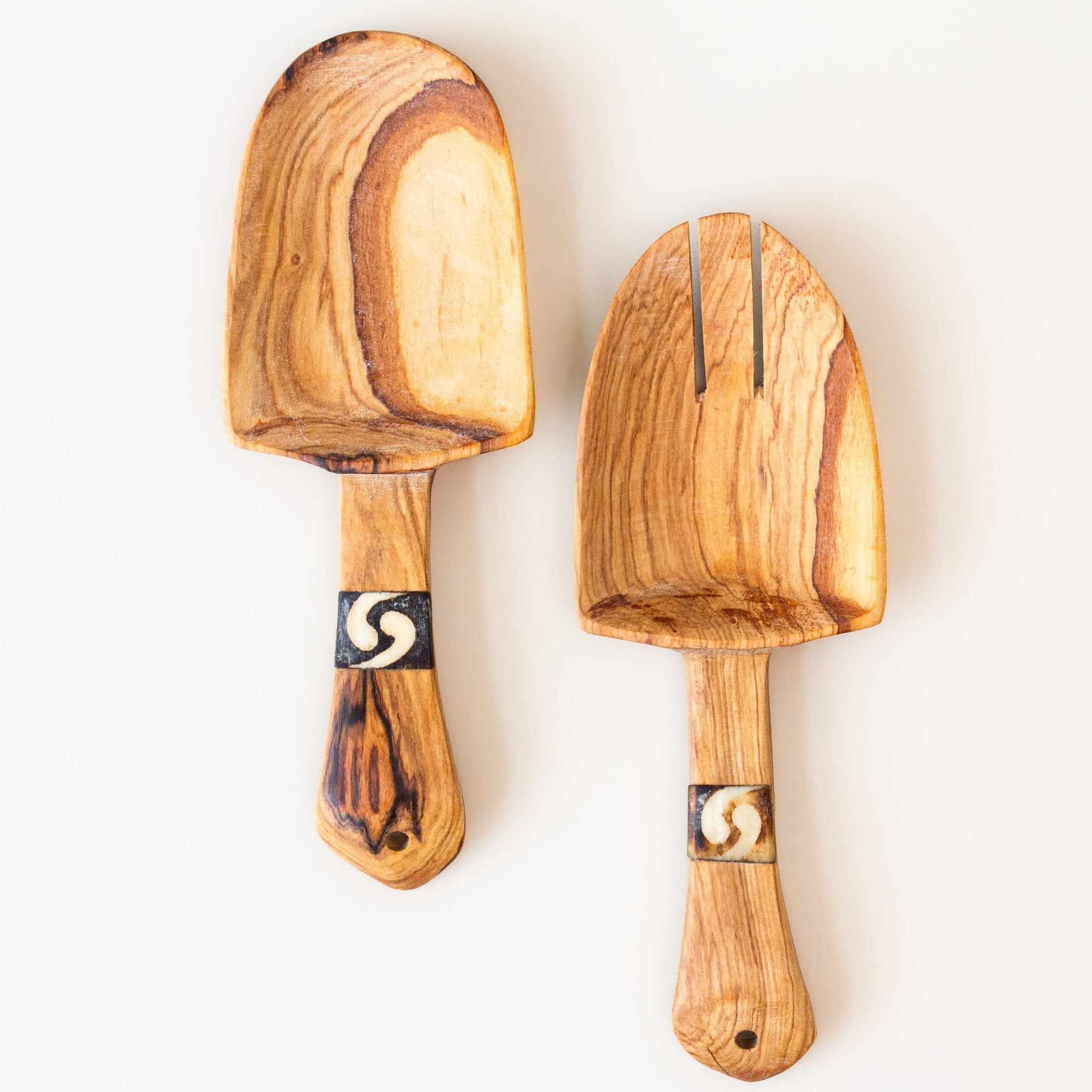 Pie mitt and spoon set - handmade by the Amani women in Kenya using local Kenyan materials for a Fair Trade social enterprise