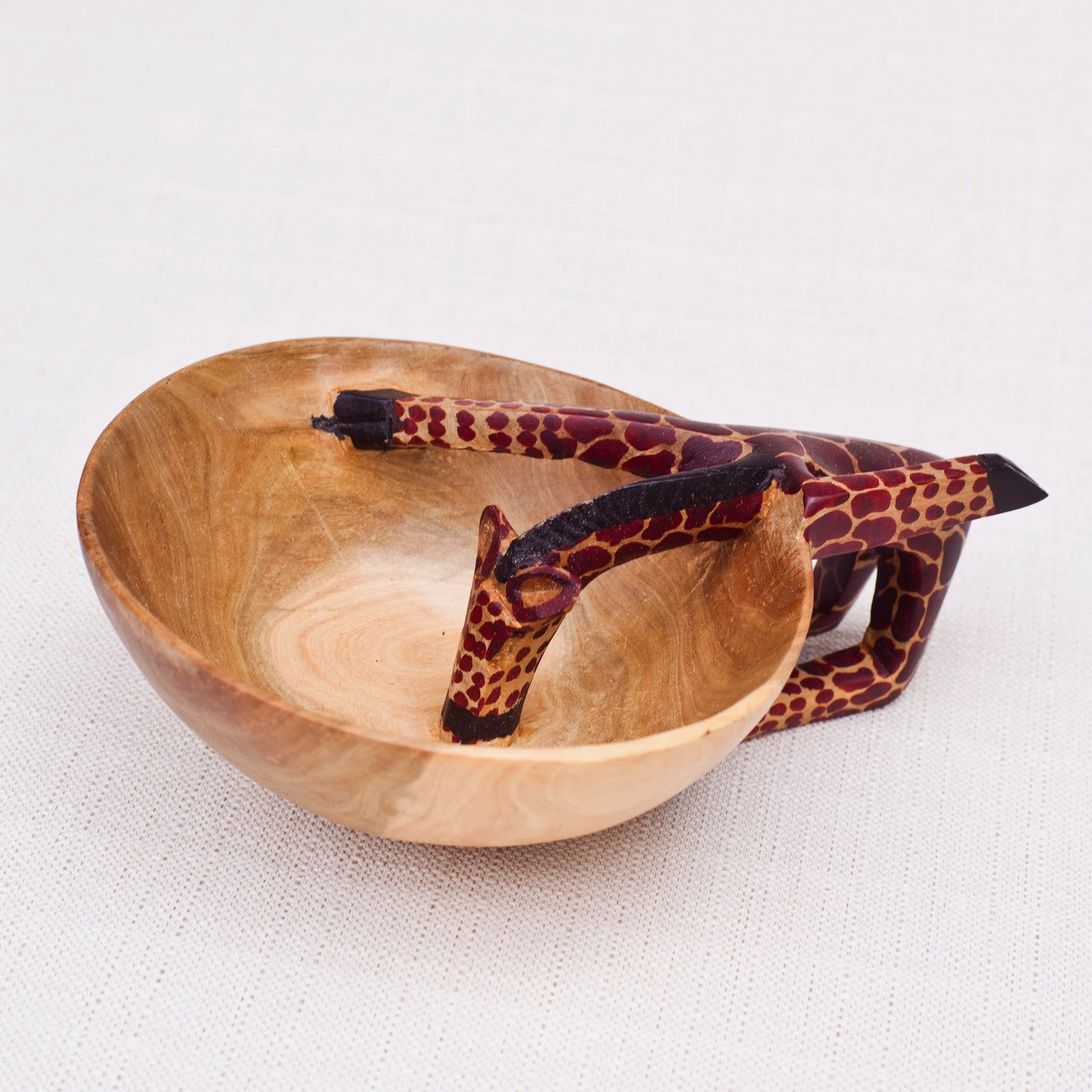 Olivewood Giraffe Bowl - Kenyan materials and design for a fair trade social enterprise