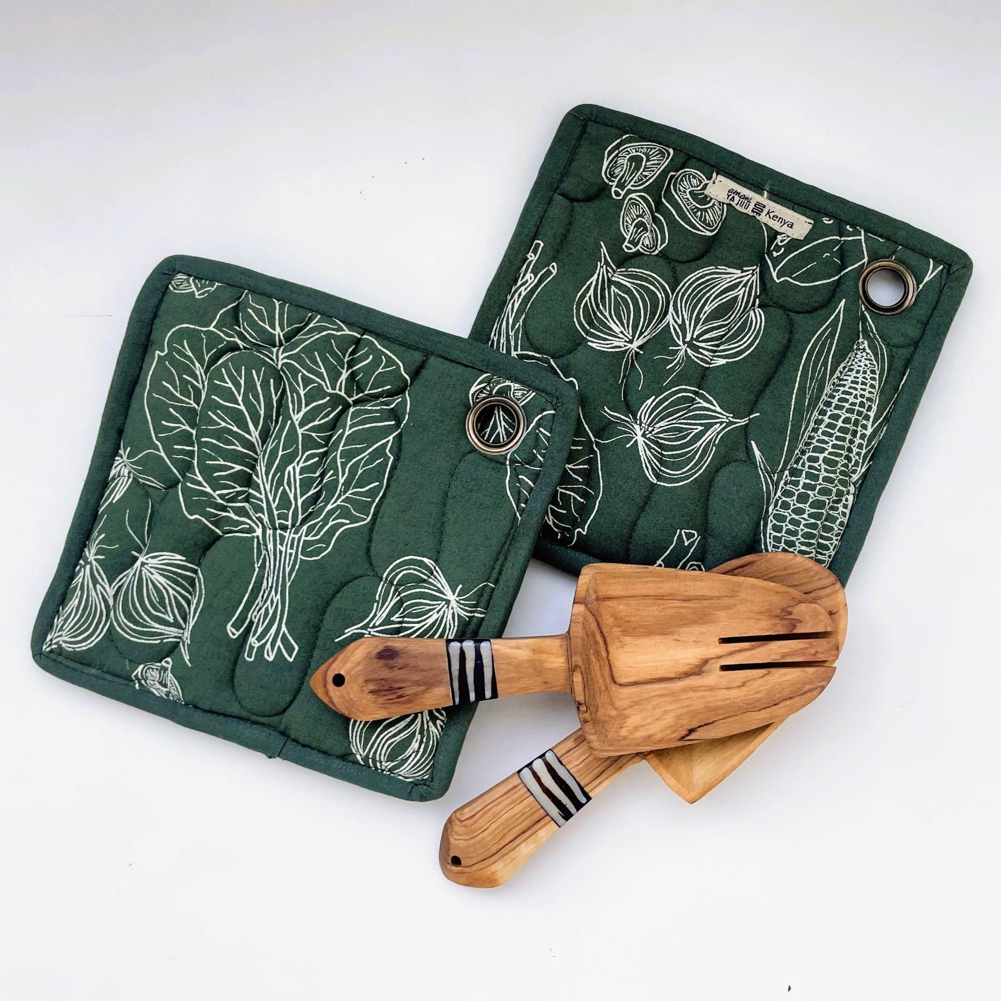 Screen Print Pot Holder and Spoon Set - handmade using local Kenyan materials by the women of Amani for a Fair Trade social enterprise