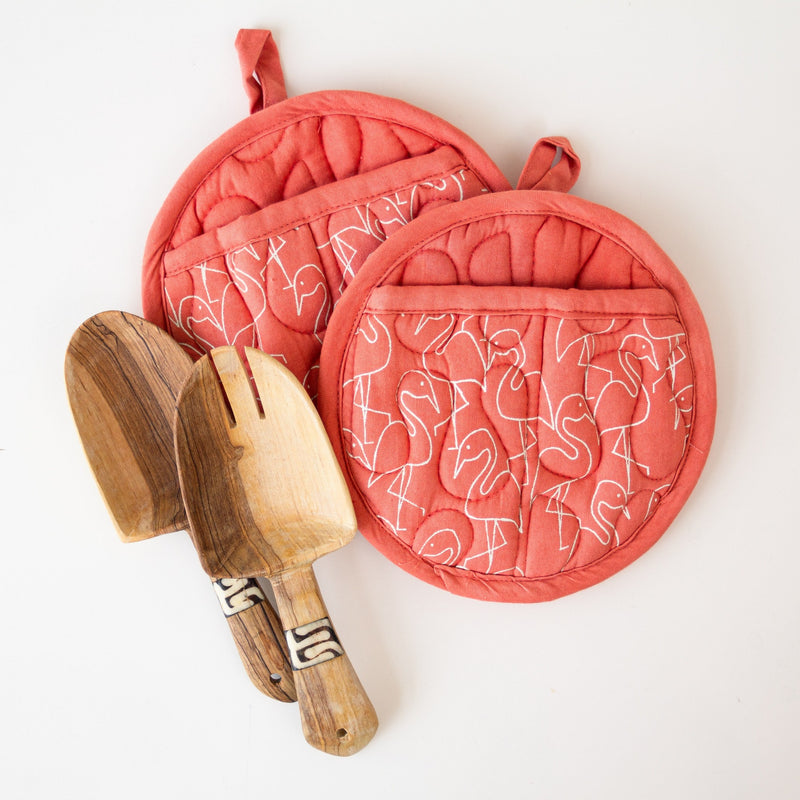 Pie mitt and spoon set - handmade by the Amani women in Kenya using local Kenyan materials for a Fair Trade boutique