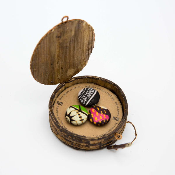 Button Magnet Set - Kenyan materials and design for a fair trade boutique